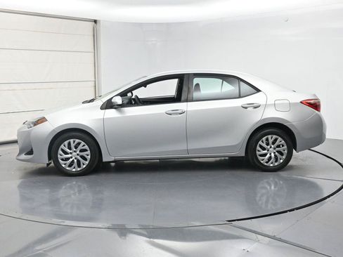 Used 2019 Toyota Corolla LE FWD image 18