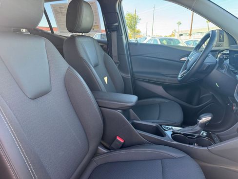 Used 2025 Buick Encore GX Preferred image 34