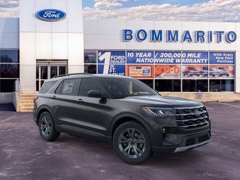 New 2026 Ford Explorer Active w/ Active Comfort Package AWD/4WD image 7