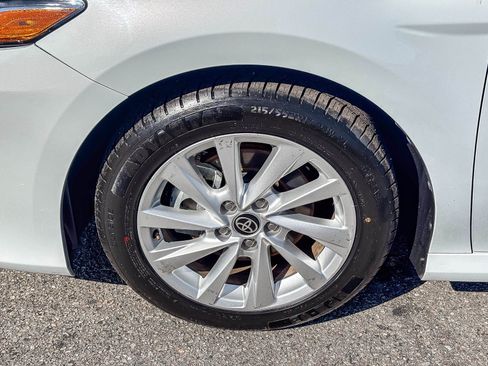 Used 2024 Toyota Camry LE FWD image 11