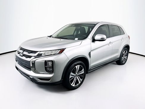 Used 2020 Mitsubishi Outlander Sport SE image 3