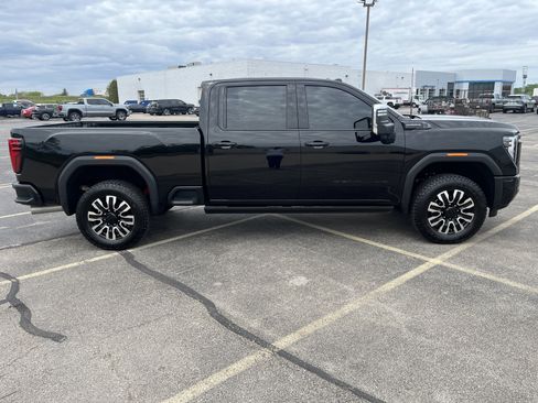 Used 2025 GMC Sierra 2500 Denali Ultimate AWD/4WD image 7