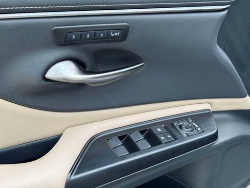 Certified 2020 Lexus ES 300h ES 300h Sedan image 18