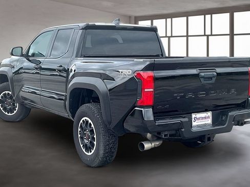Used 2024 Toyota Tacoma TRD Off-Road AWD/4WD image 4