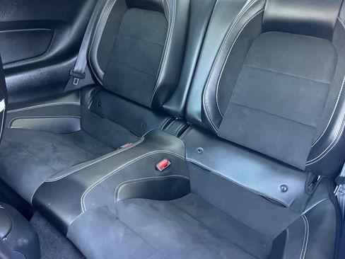 Used 2021 Ford Mustang Shelby GT500 w/ Technology Package RWD image 5