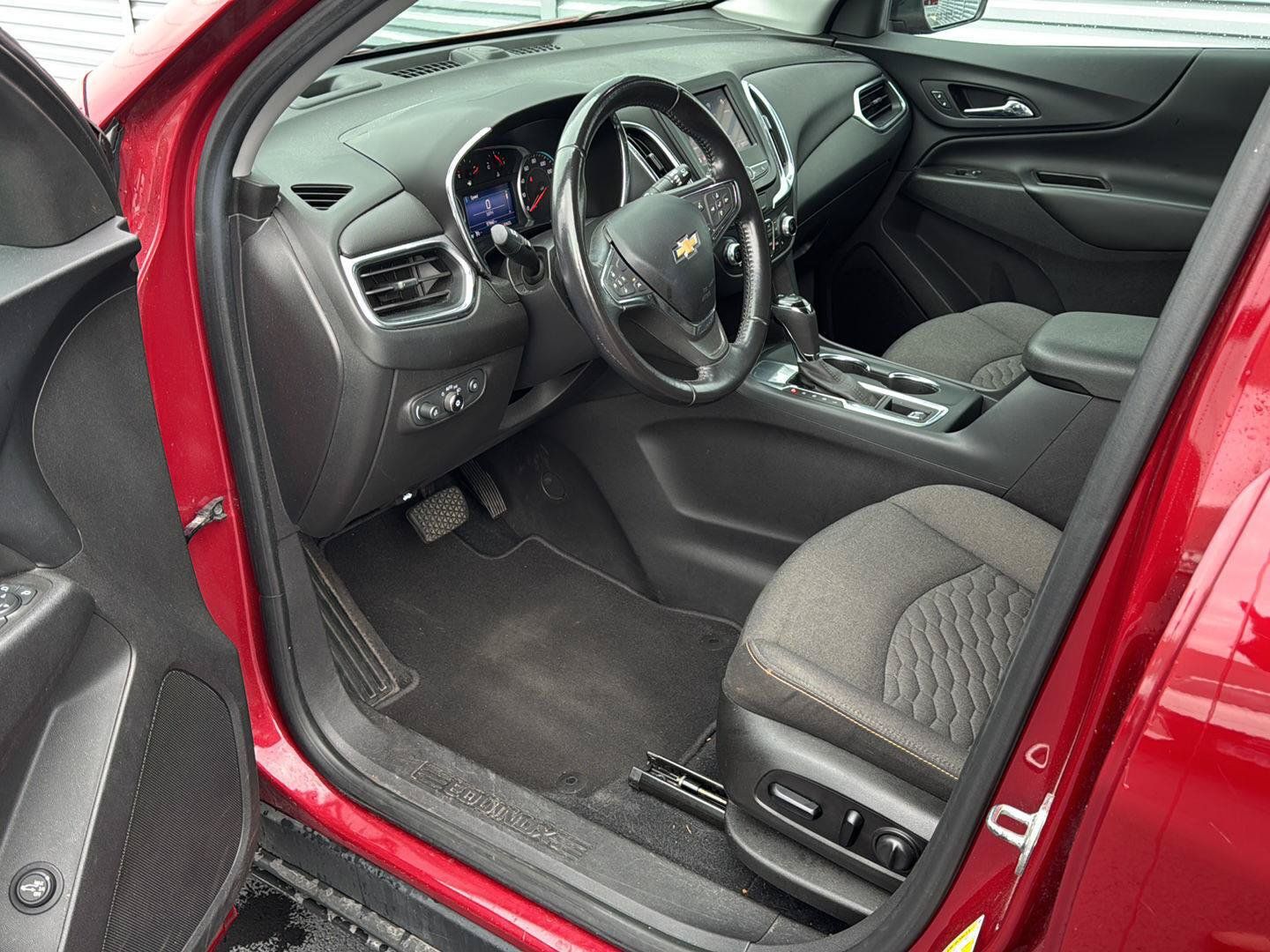 Used 2021 Chevrolet Equinox LT FWD image 21