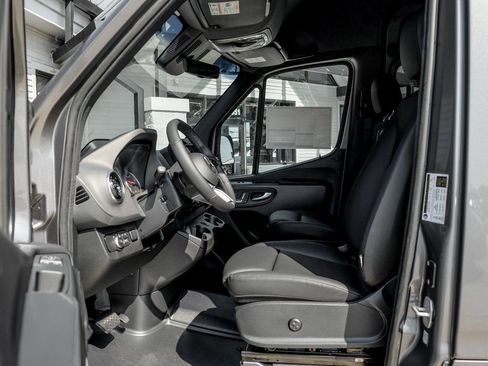 New 2025 Mercedes-Benz Sprinter 2500 image 12