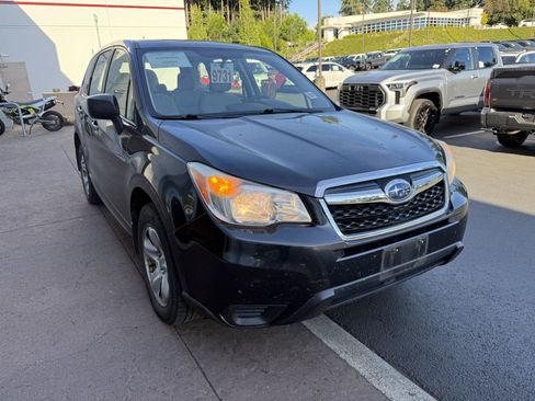Used 2014 Subaru Forester 2.5i AWD/4WD image 7