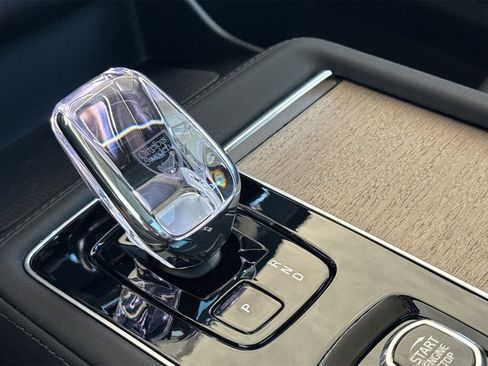 Used 2026 Volvo XC90 B5 Plus w/ Protection Package AWD/4WD image 22