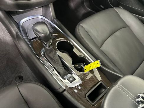 Used 2022 Chevrolet Malibu Premier image 20