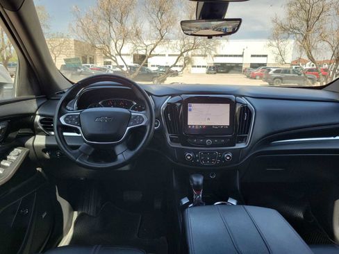 Used 2023 Chevrolet Traverse RS image 6