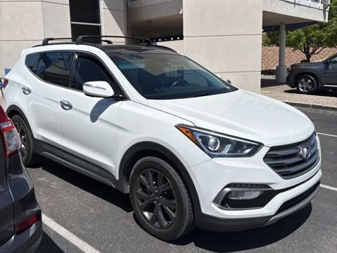 Used 2017 Hyundai Santa Fe Sport FWD image 1