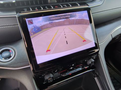 New 2025 Jeep Grand Cherokee L Limited image 26