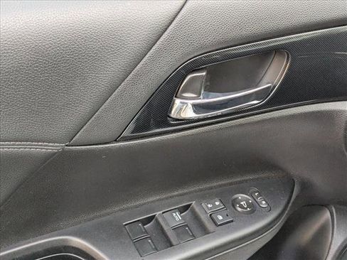 Used 2015 Honda Accord Sport image 12