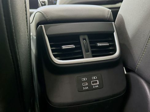Used 2025 Subaru Outback Onyx Edition AWD/4WD image 13