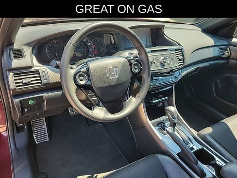 Used 2017 Honda Accord Sport image 16