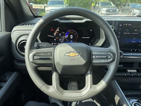 New 2026 Chevrolet Colorado W/T image 17