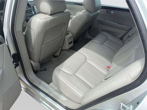 Used 2011 Cadillac DTS Luxury image 13