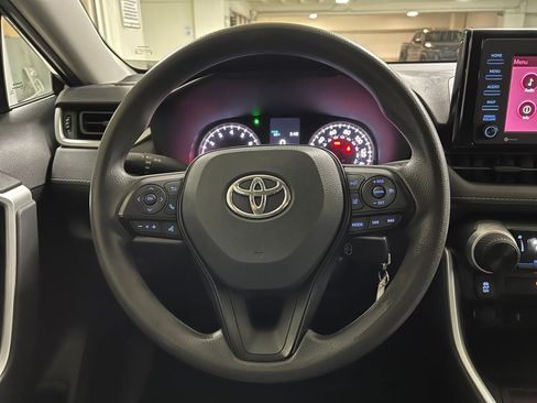 Used 2021 Toyota RAV4 LE image 30