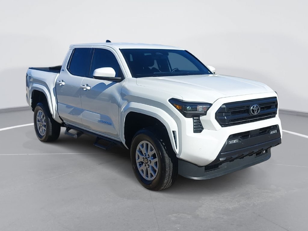 Used 2024 Toyota Tacoma SR5 w/ SR5 Upgrade Package AWD/4WD image 3