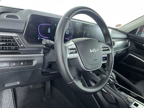 Certified 2023 Kia Telluride S w/ S Sunroof Package image 30