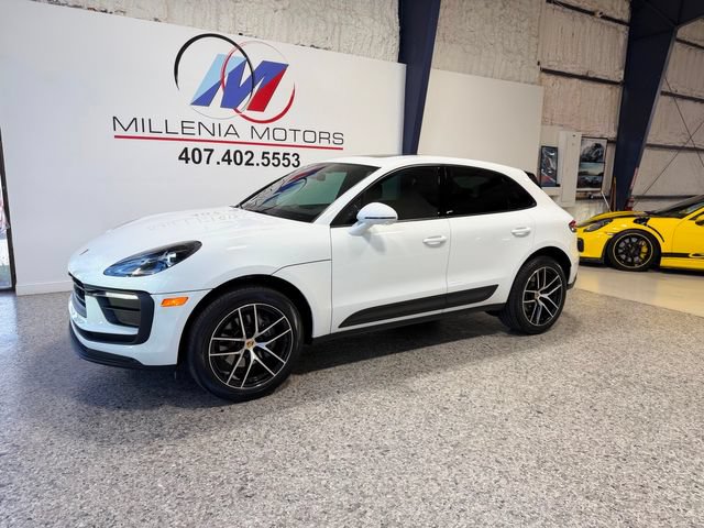 Used 2022 Porsche Macan AWD/4WD image 17