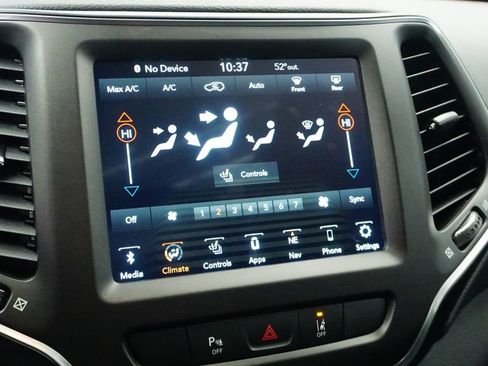 Certified 2021 Jeep Cherokee Trailhawk w/ Sun, Sound & Nav Group image 34