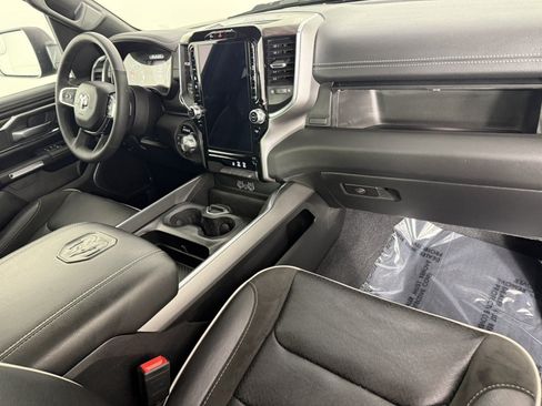 Used 2025 RAM 1500 Laramie w/ Sport Appearance Package AWD/4WD image 11
