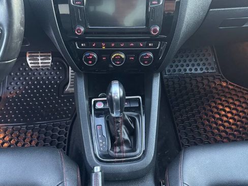 Used 2017 Volkswagen Jetta GLI image 13