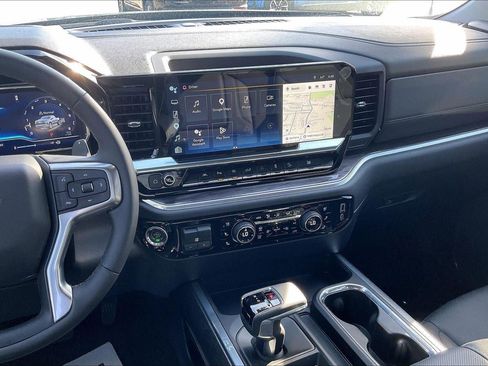 Used 2025 Chevrolet Silverado 1500 LTZ w/ LTZ Premium Package image 6