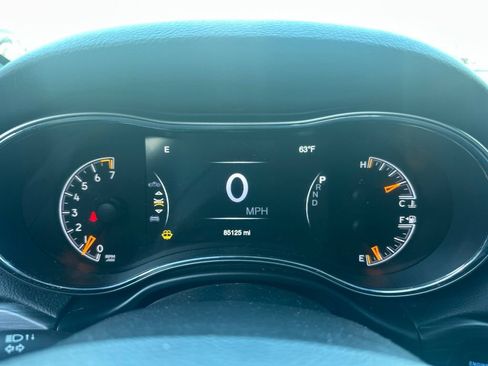 Used 2020 Jeep Grand Cherokee Laredo w/ Quick Order Package 2BN North AWD/4WD image 6