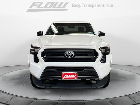 Used 2025 Toyota Tacoma SR image 3