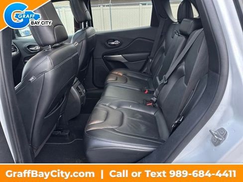 Used 2021 Jeep Cherokee Latitude Lux 80th Anniv w/ Quick Order Package 26U 80TH image 24