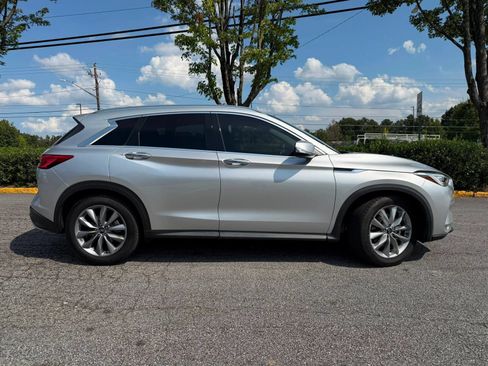 Used 2021 INFINITI QX50 Luxe FWD image 3