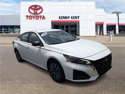 Used 2025 Nissan Altima 2.5 SV