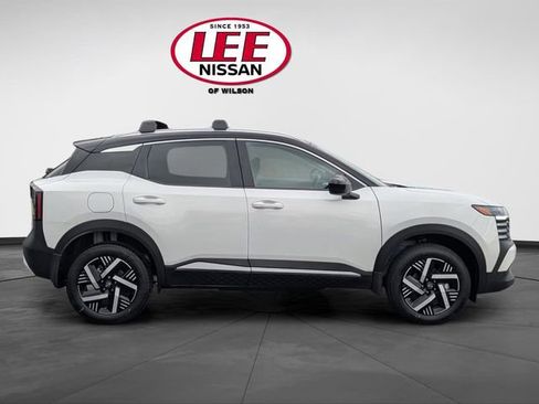 New 2026 Nissan Kicks SV w/ SV Premium Package FWD image 2