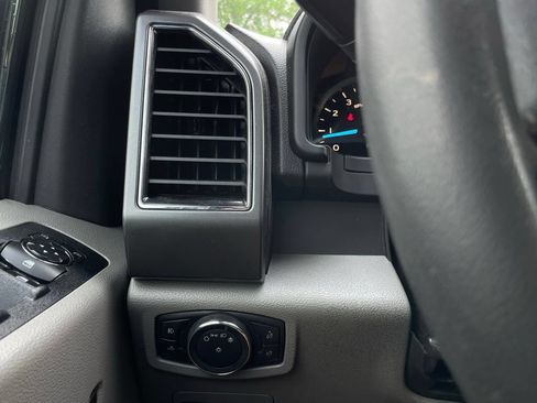 Used 2018 Ford F150 XLT RWD image 13
