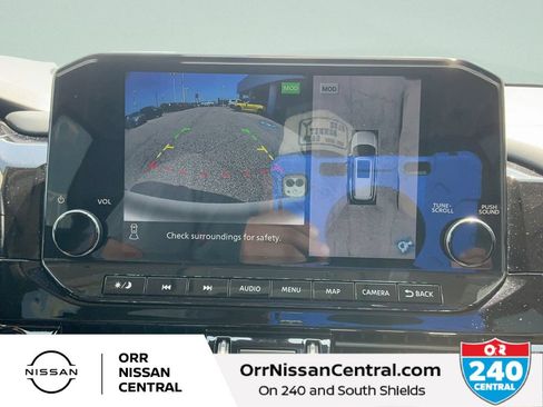 Used 2025 Nissan Pathfinder SL FWD image 26