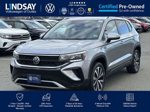 Certified 2022 Volkswagen Taos SE image 4