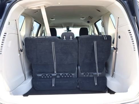 Used 2022 Chrysler Voyager LX FWD image 32