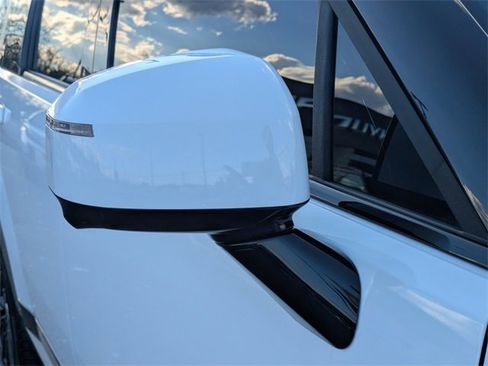 Certified 2025 Hyundai Santa Fe Calligraphy image 12