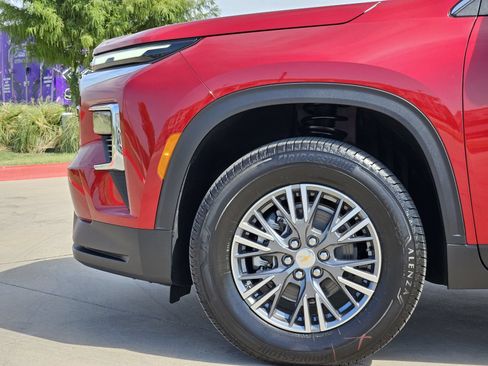 New 2027 Chevrolet Traverse LT FWD image 11