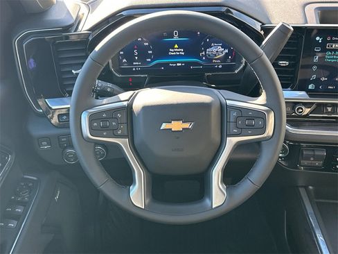 Used 2025 Chevrolet Silverado 2500 LTZ w/ LTZ Premium Package image 25