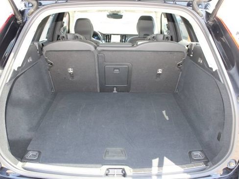 Used 2025 Volvo XC60 B5 Plus AWD/4WD image 8