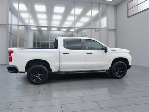 Used 2023 Chevrolet Silverado 1500 LT Trail Boss w/ LPO, Dark Essentials Package image 9