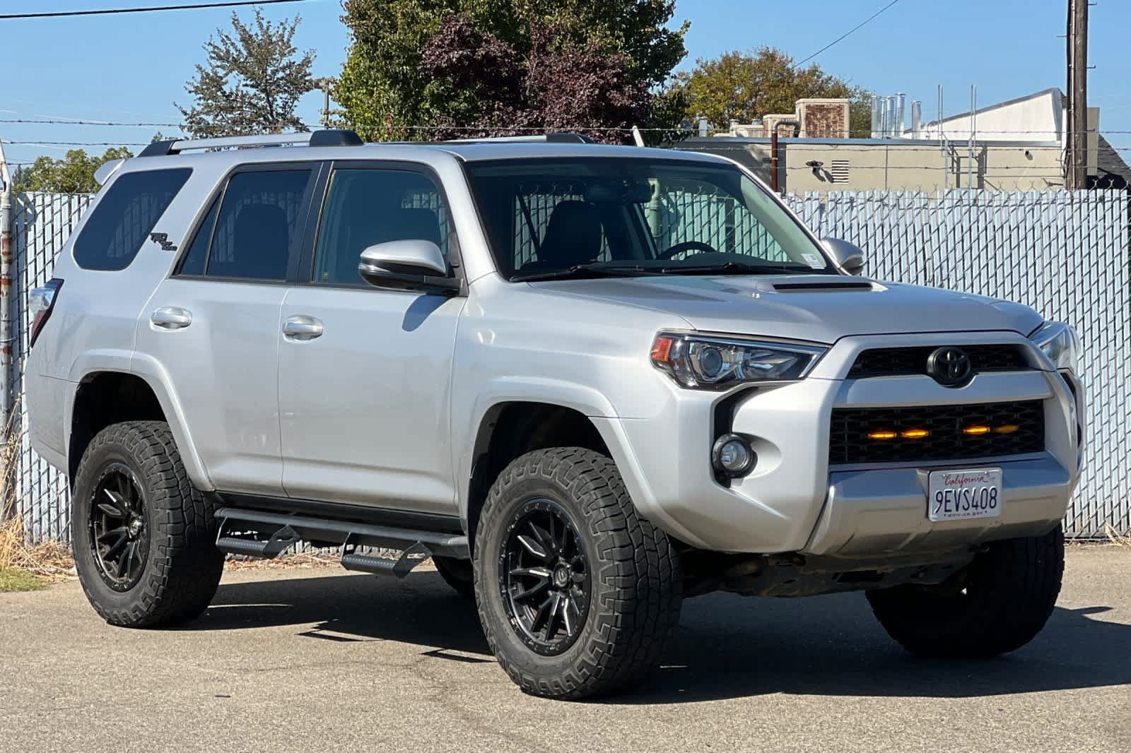 Used 2017 Toyota 4Runner TRD Off-Road Premium AWD/4WD image 7