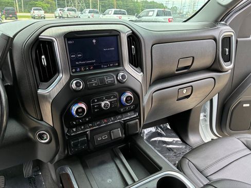 Used 2022 GMC Sierra 2500 Denali AWD/4WD image 18