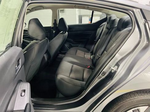 Used 2025 Nissan Altima 2.5 S FWD image 29