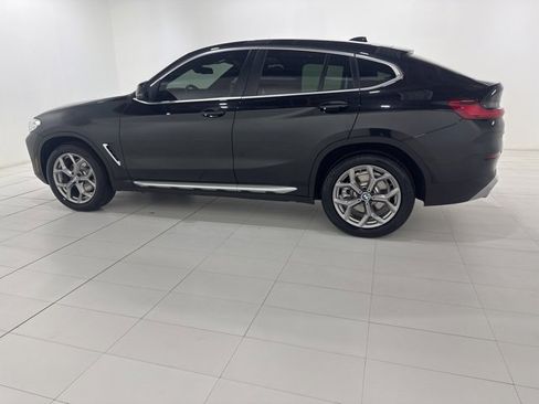 Certified 2023 BMW X4 xDrive30i w/ Convenience Package image 2