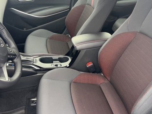 Used 2025 Toyota Corolla SE image 12